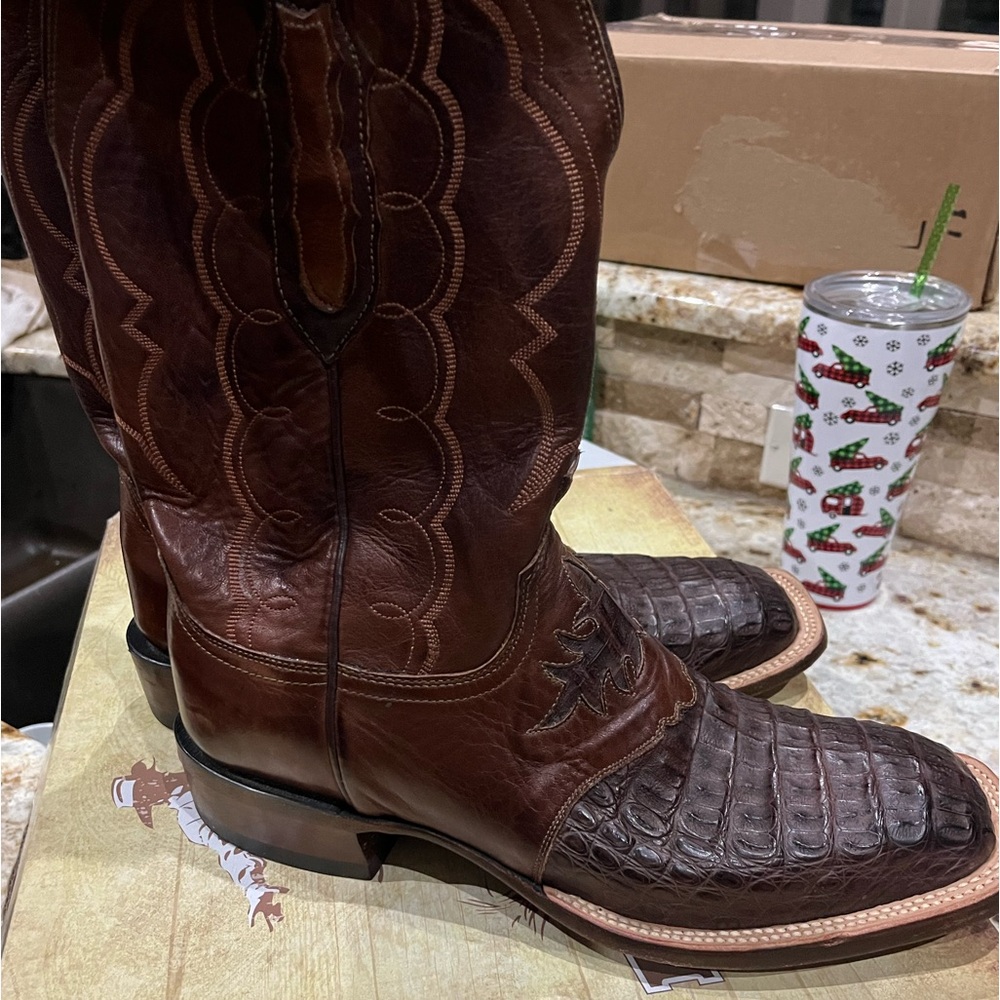 Men’s Lucchese Alligatpr boots, size 10